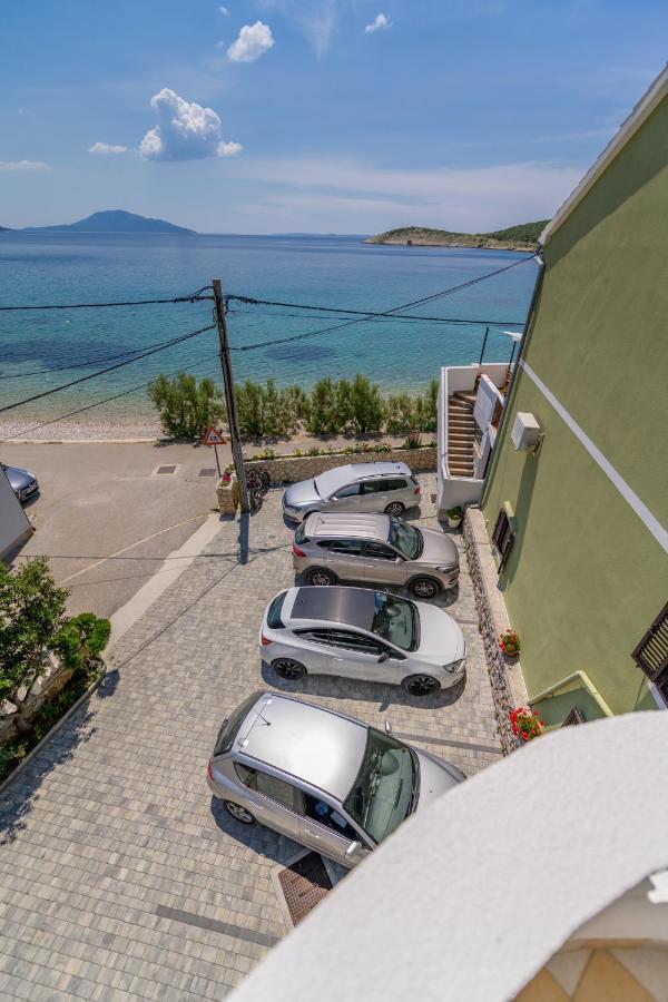 Apartmani Noris Martinscica  Exterior photo